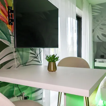 Jungle And Parking شقة